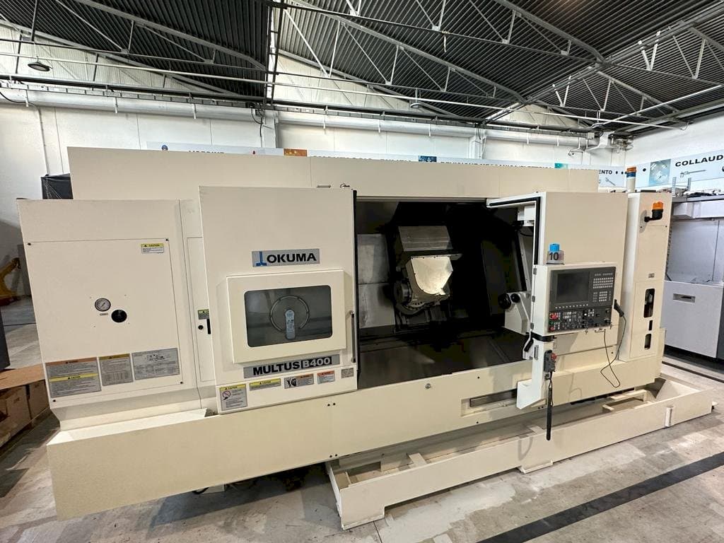 Vue de face de la machine Okuma MULTUS B400C
