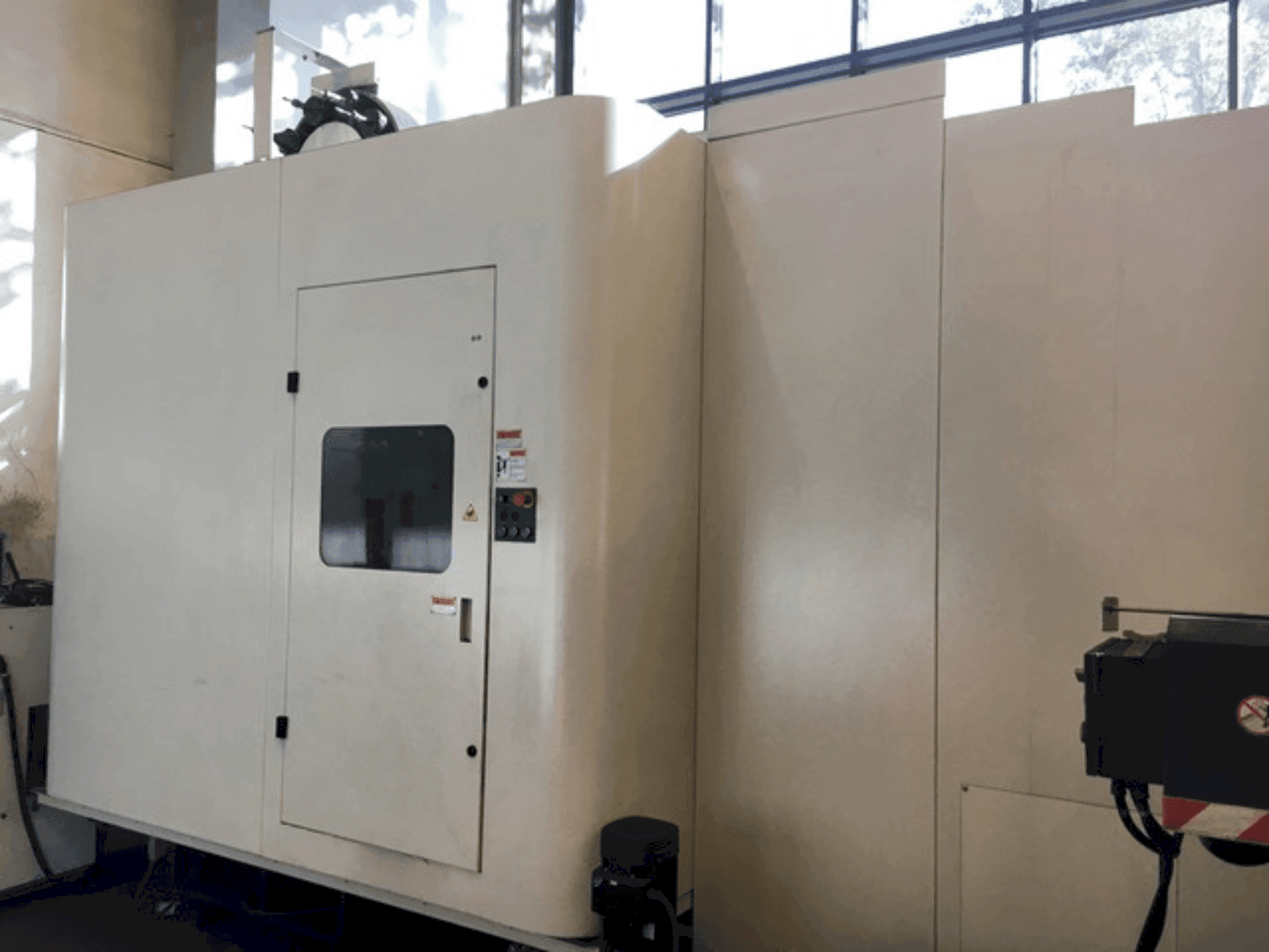 Vue de face de la machine SPINNER H630