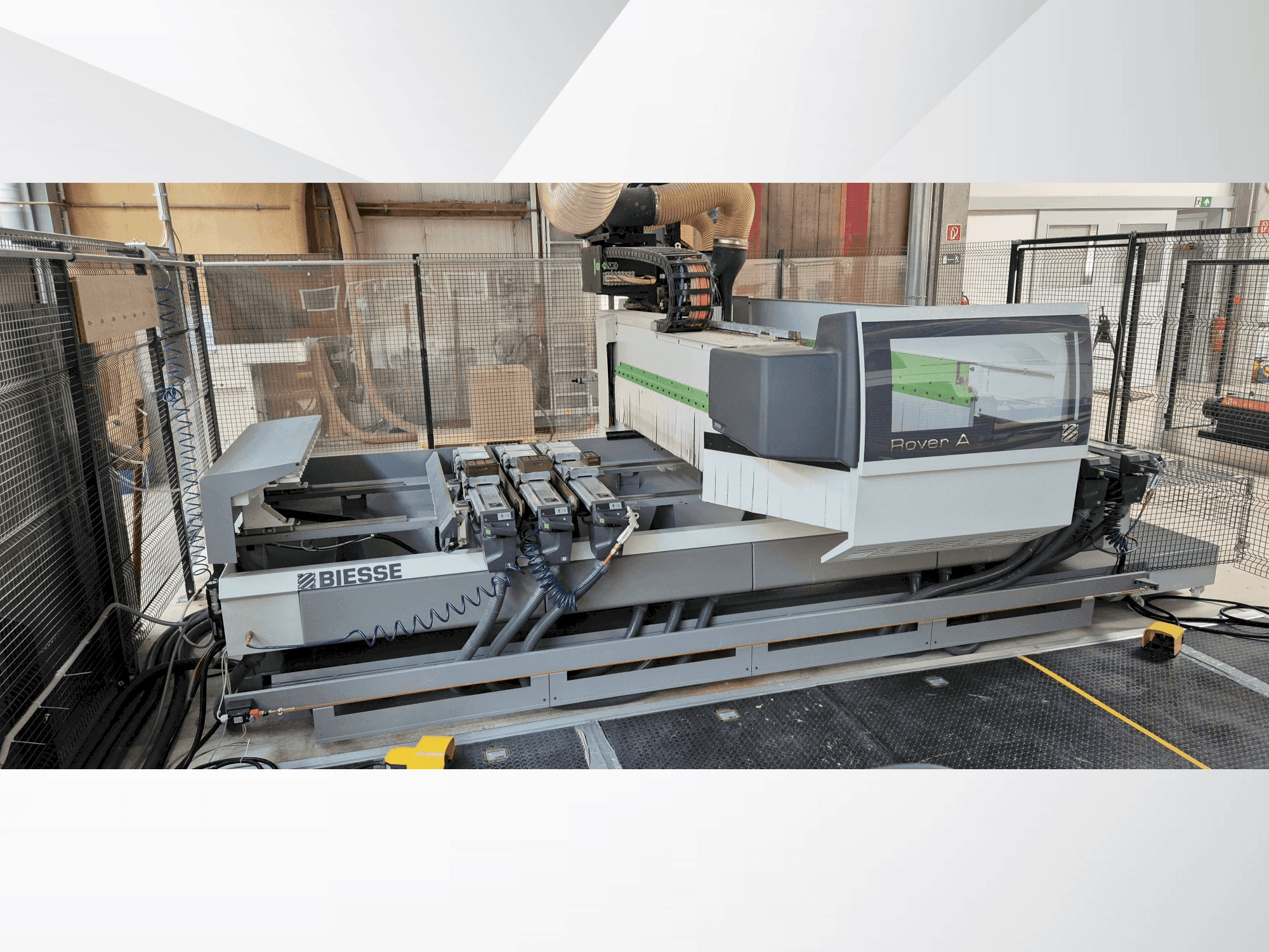 Vue de face de la machine BIESSE Rover A ATS