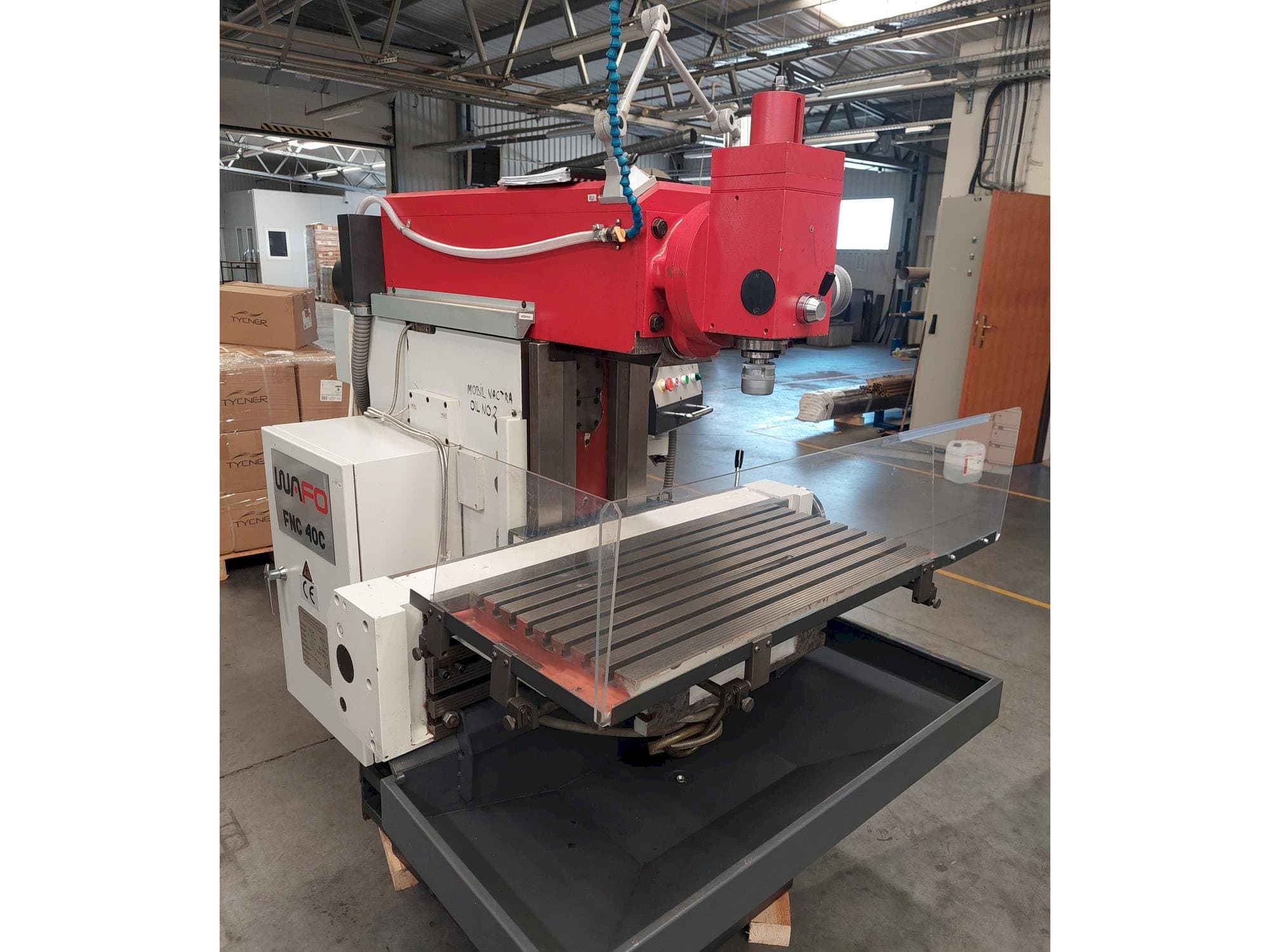 Vue de face de la machine WAFO FNC 40C