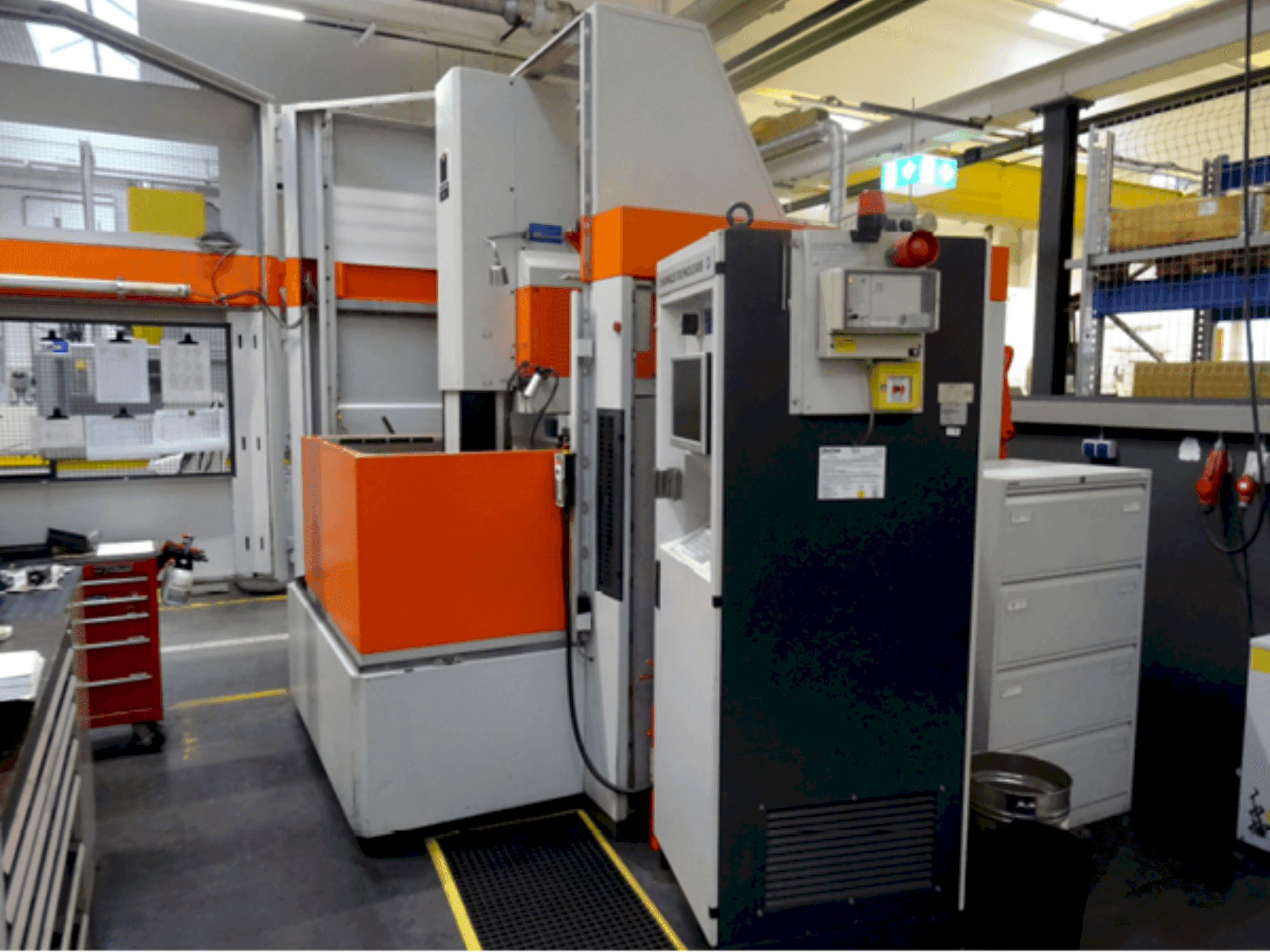 Vue de face de la machine CHARMILLES Roboform 41