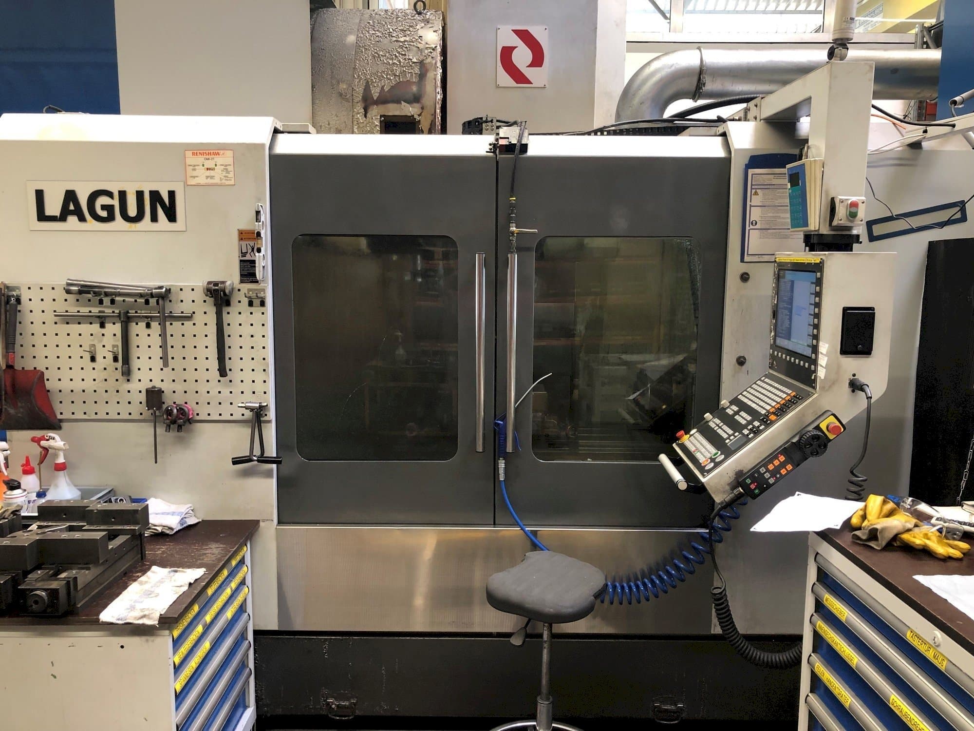 Vue de face de la machine LAGUN L1400