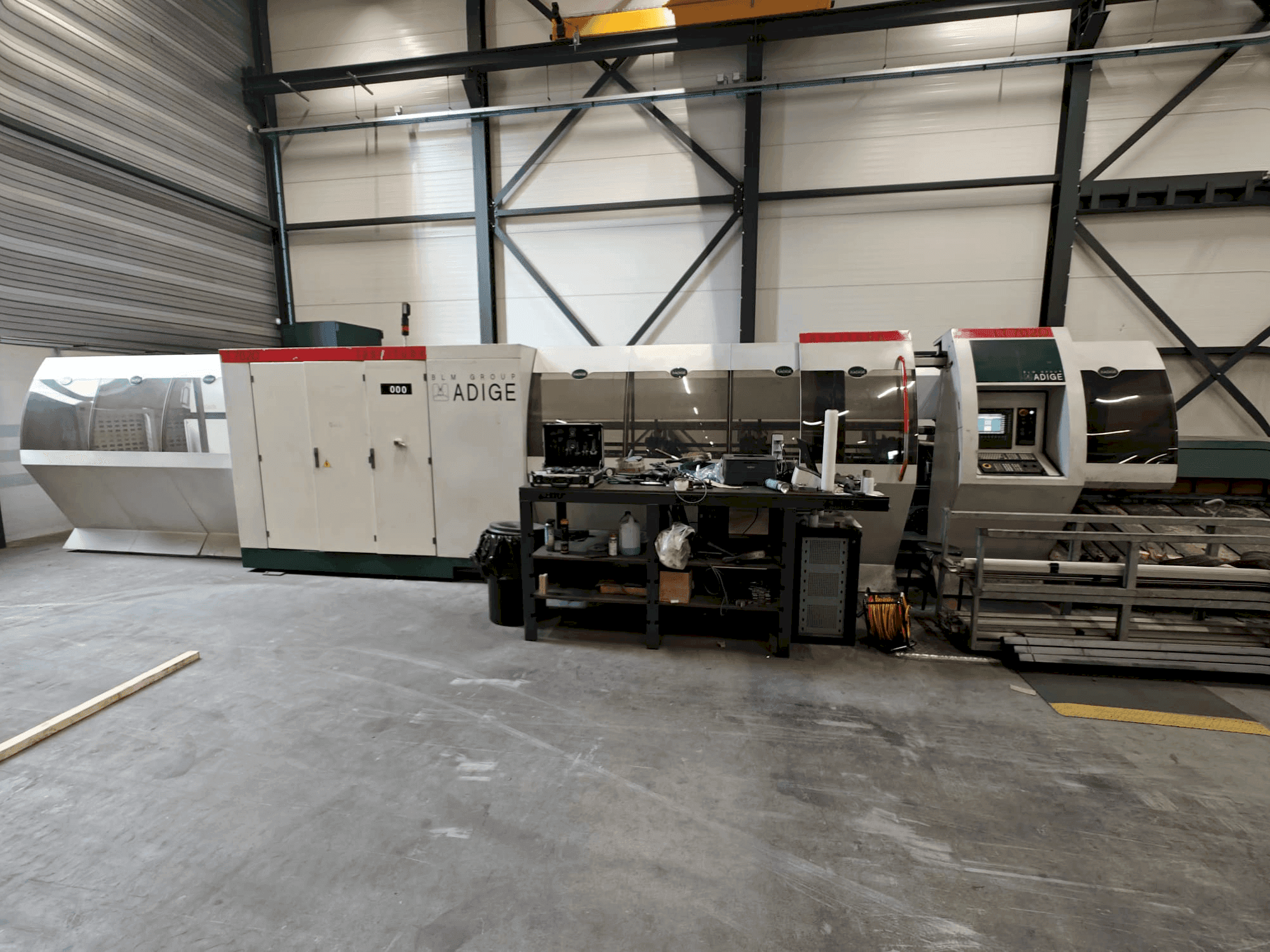 Vue de face de la machine BLM Adige LT702D