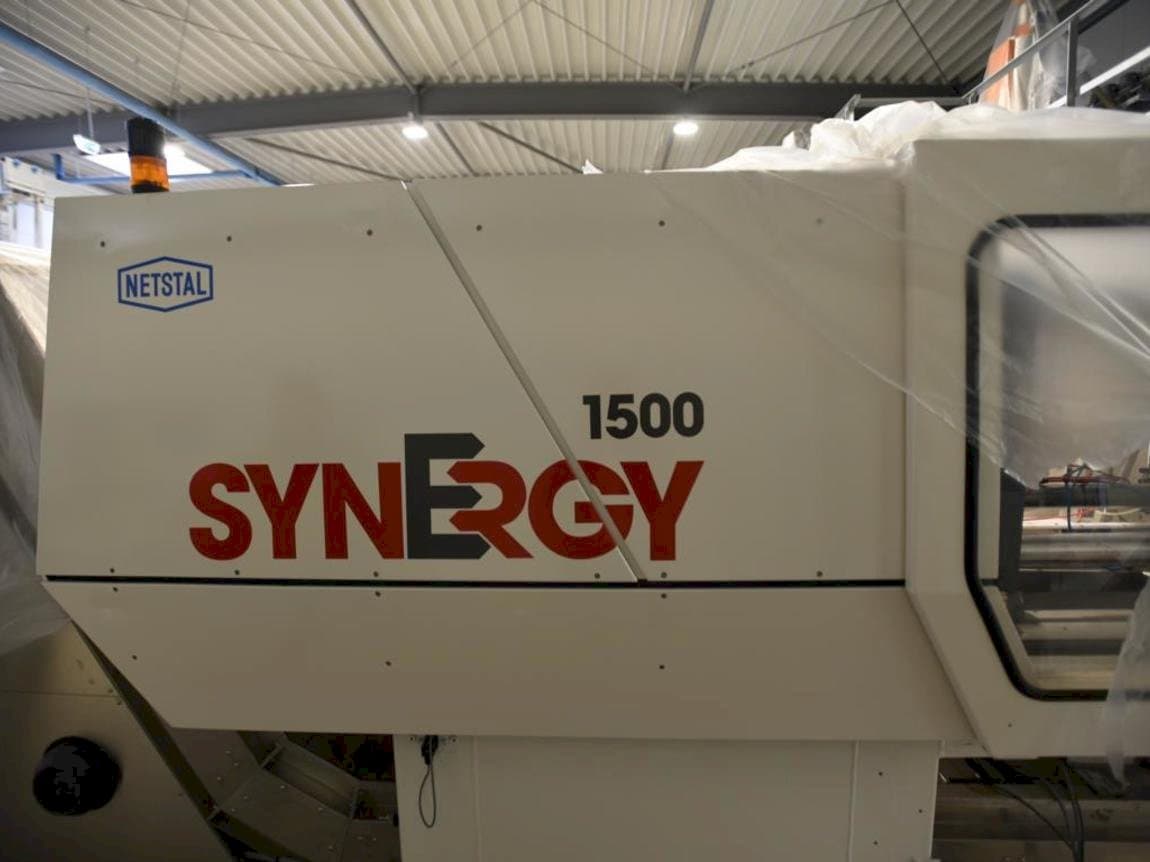 Vue de face de la machine Netstal SynErgy 1500-460