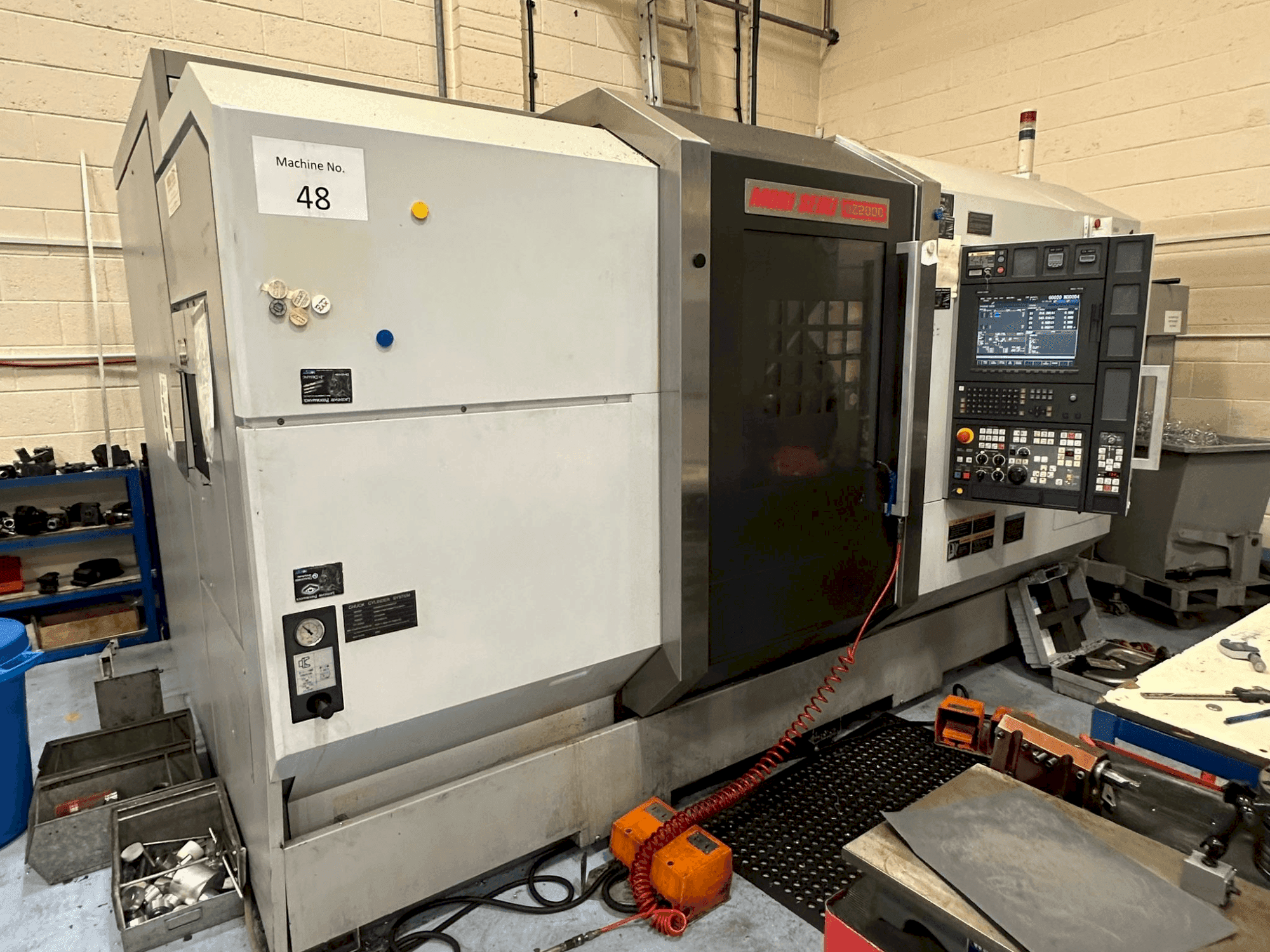 Vue de face de la machine MORI SEIKI NZ2000