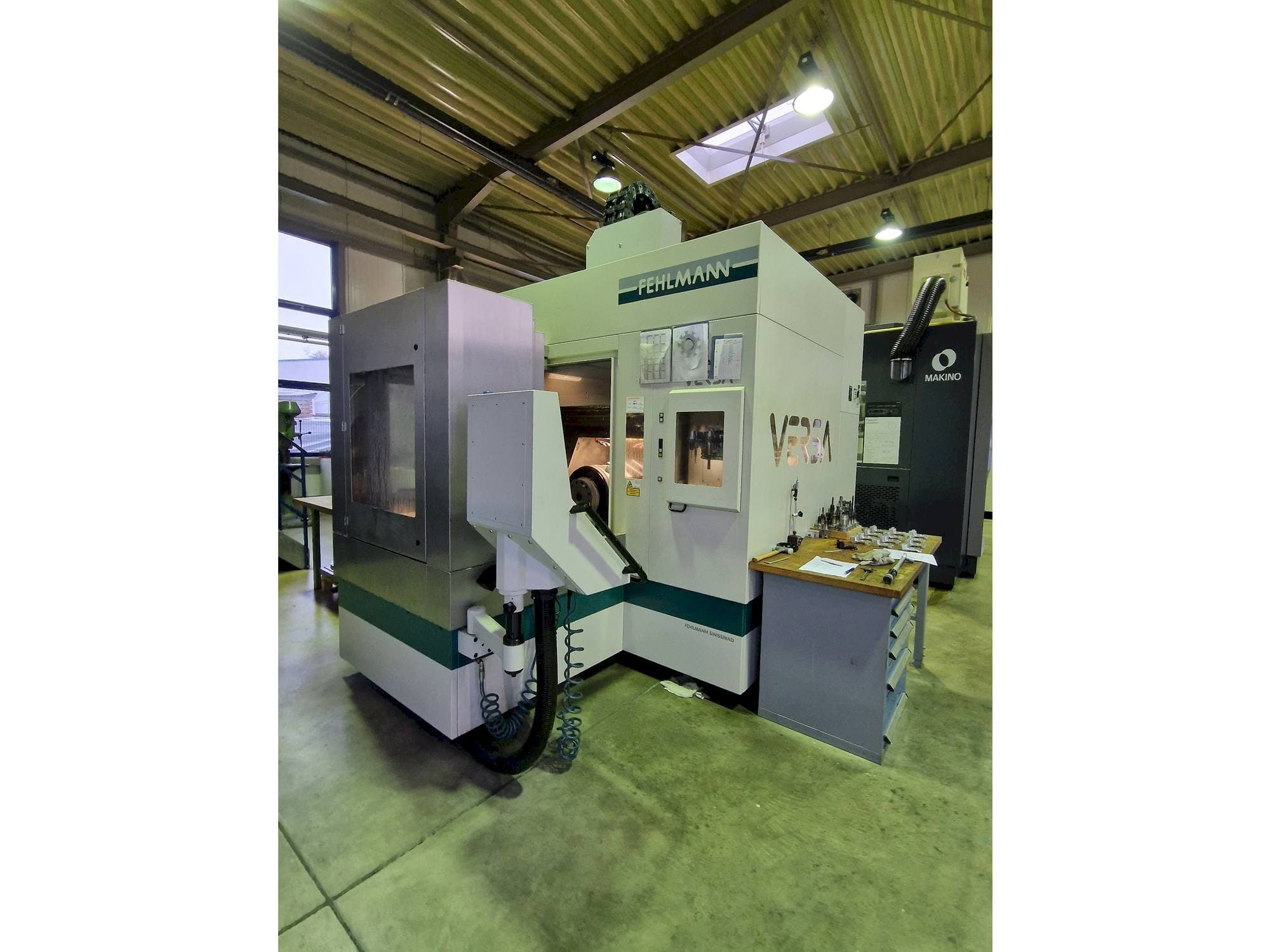 Vue de face de la machine FEHLMANN Versa P825