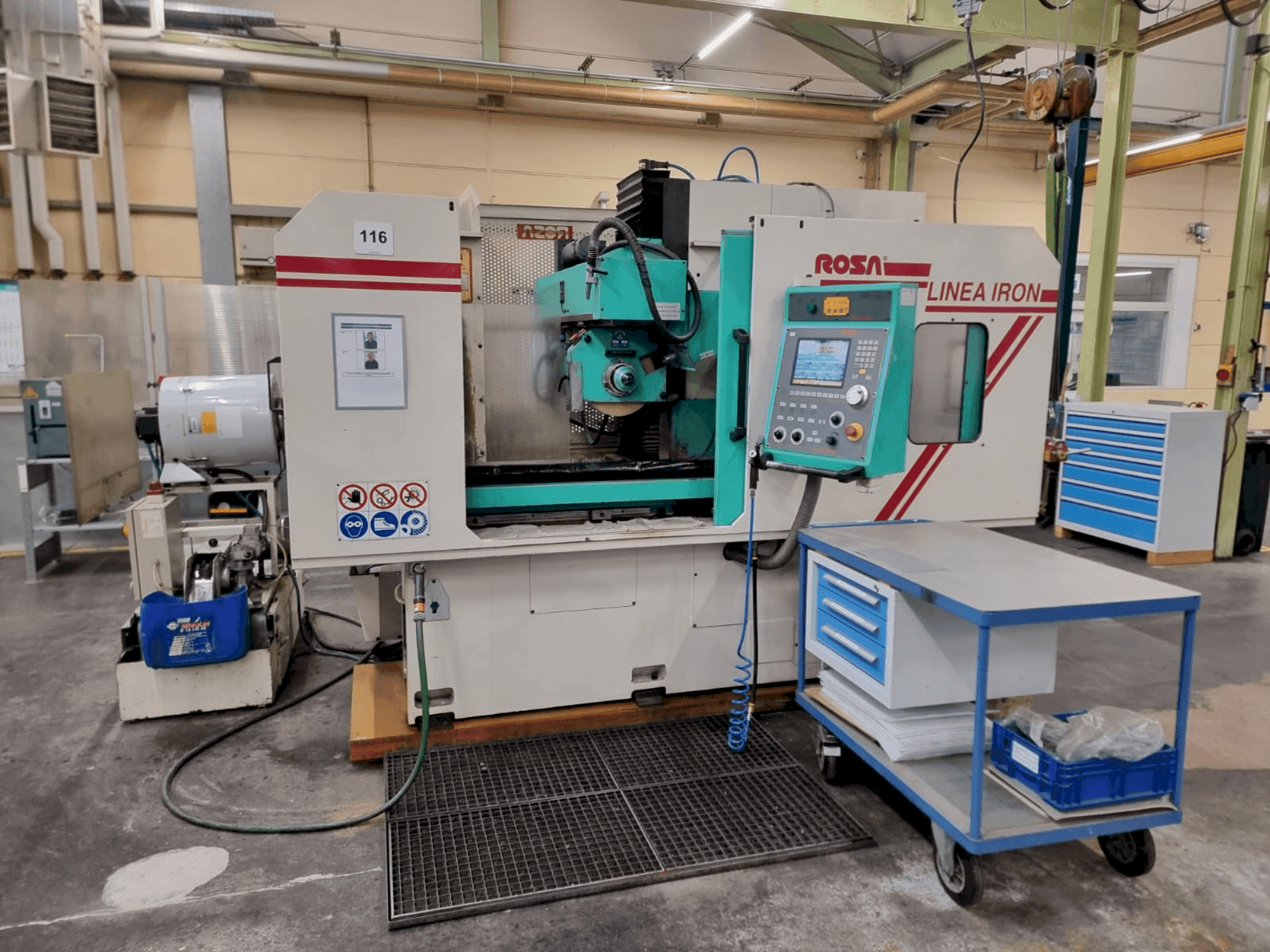 Vue de face de la machine ROSA ERMANDO IRON 08.6