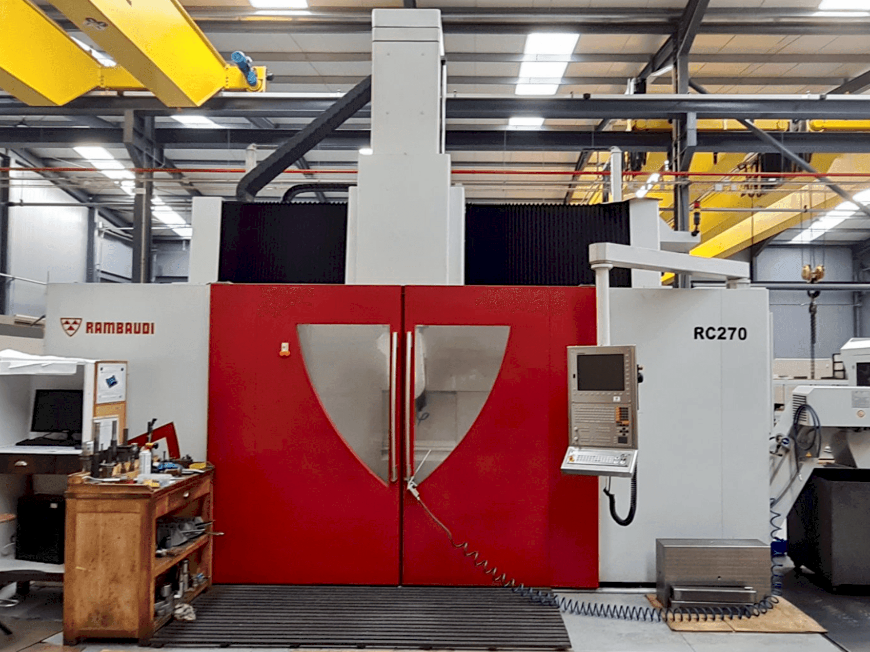 Vue de face de la machine Rambaudi RC 270