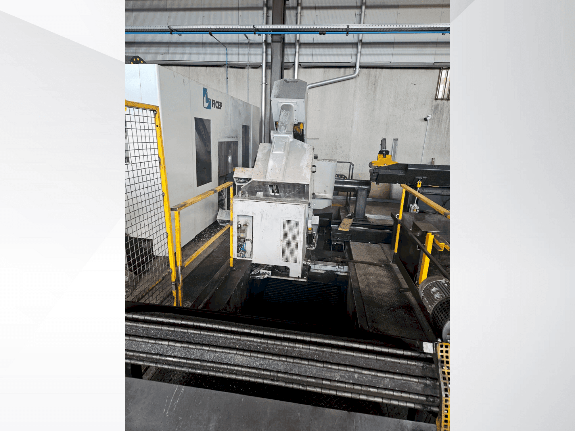 Vue de face de la machine FICEP D50F