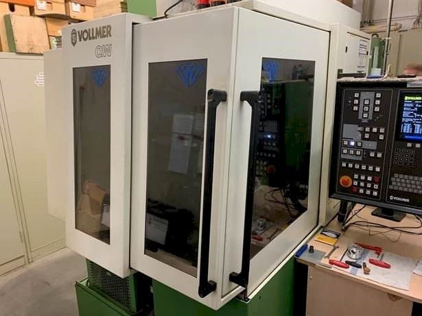 Vue de face de la machine VOLLMER QW72 P