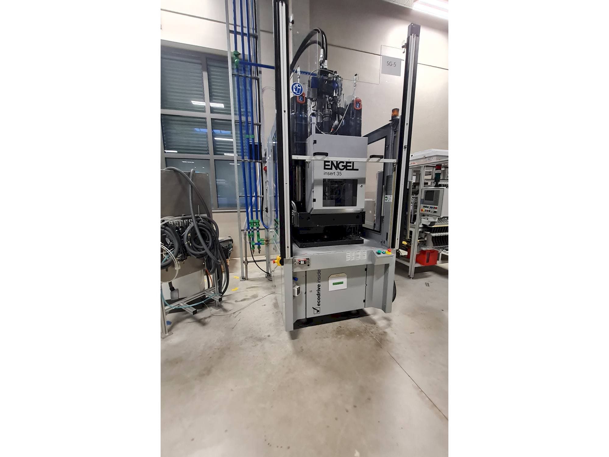 Vue de face de la machine Engel insert 60V-35 single XS ecodrive