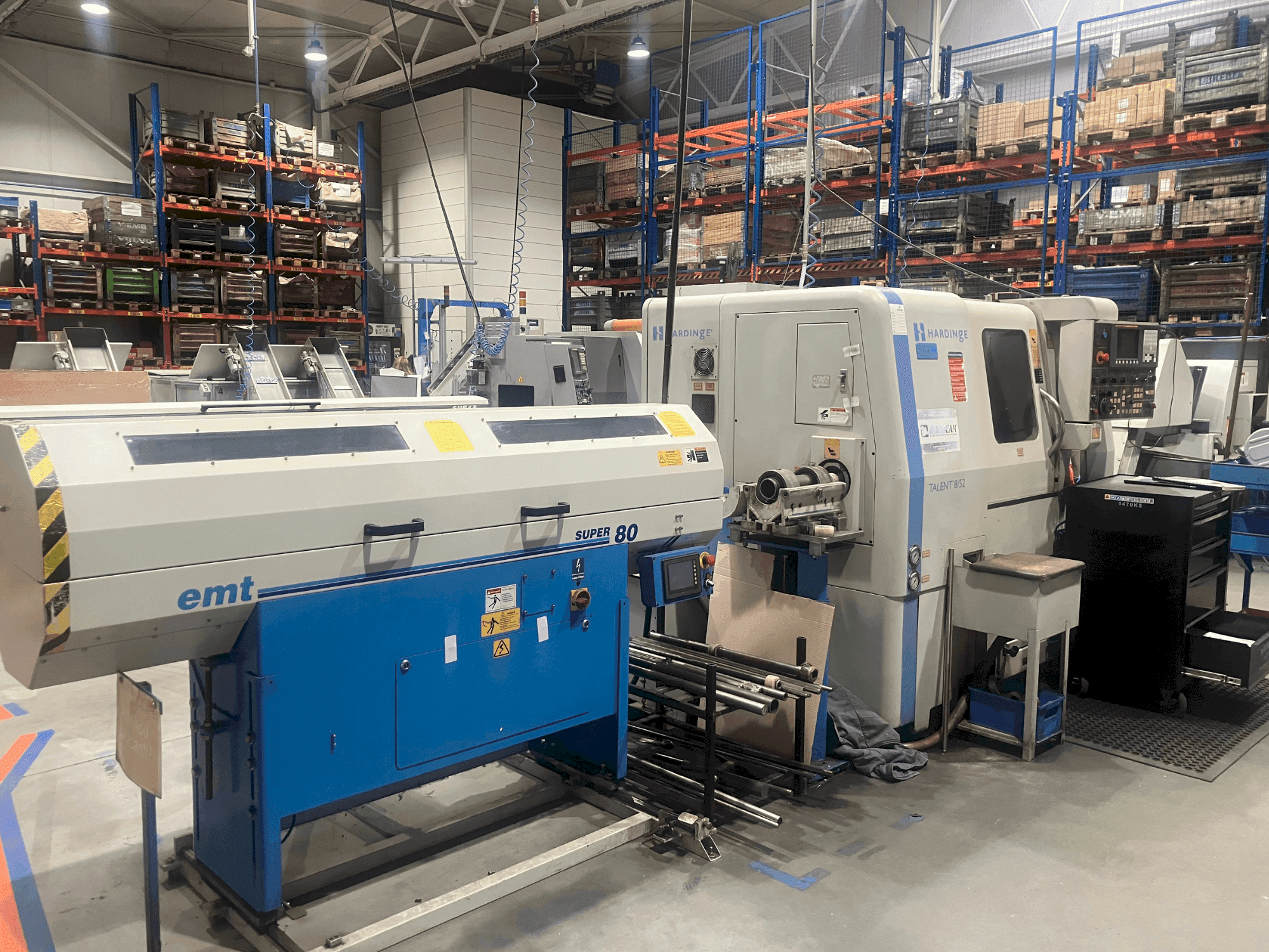 Vue de face de la machine HARDINGE Talent 8/52