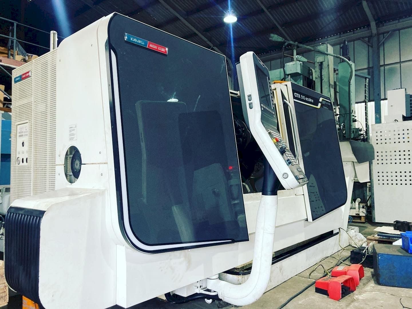 Vue latérale gauche de la machine DMG Mori Seiki CTX 510 ECO