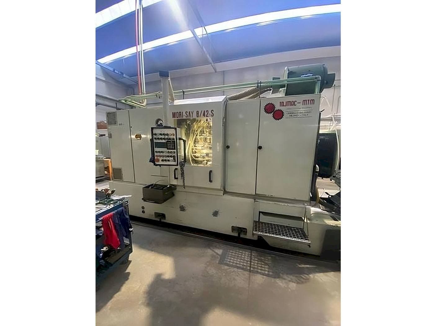 Vue de face de la machine MORI SAY 8/42-S