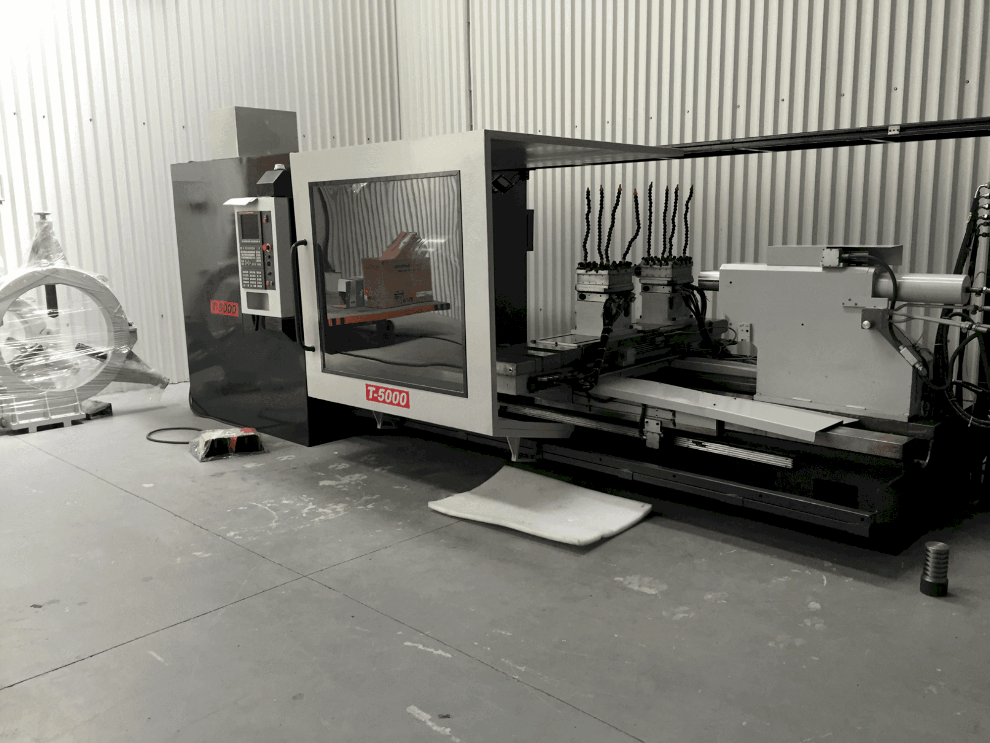 Vue de face de la machine RAIS T 5000