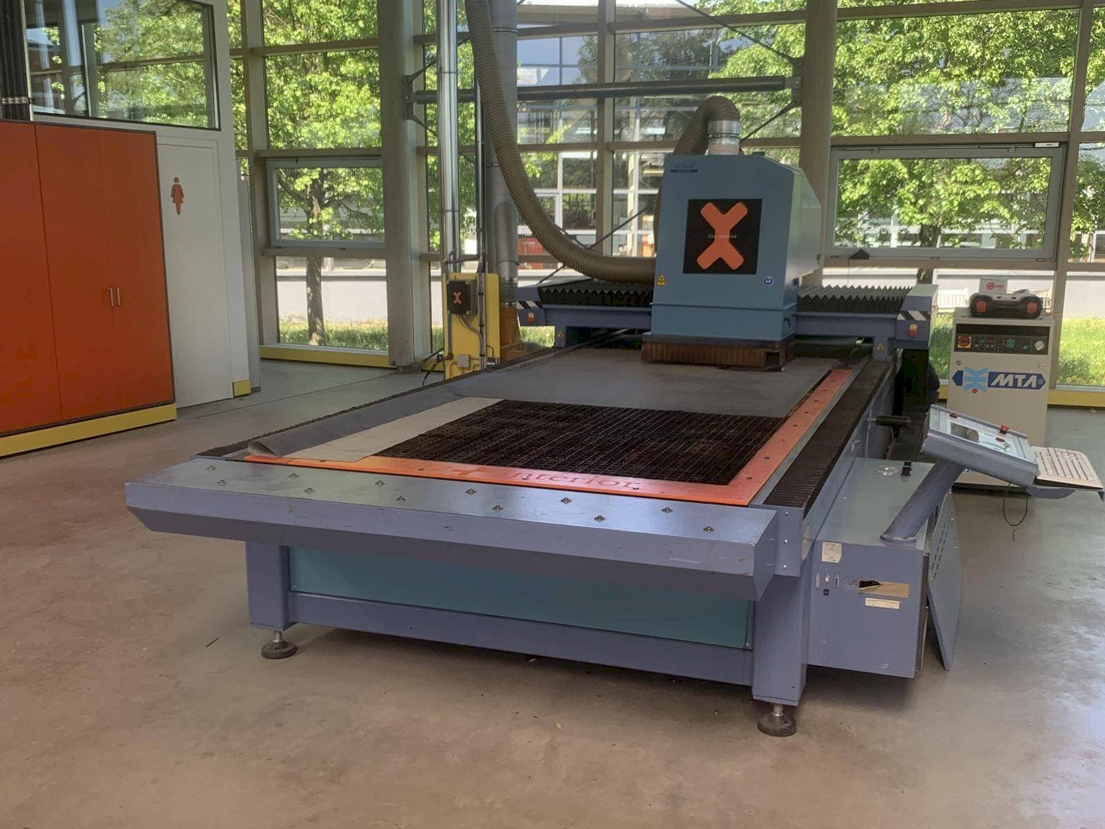 Vue de face de la machine SEI X-TYPE