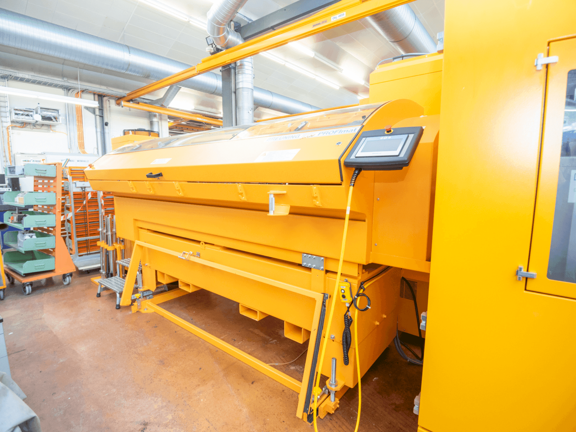 Vue de face de la machine Index G220