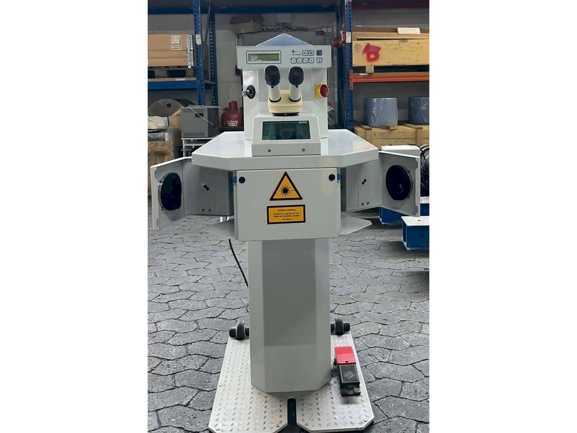 Vue de face de la machine ALPHA LASER ALO 30