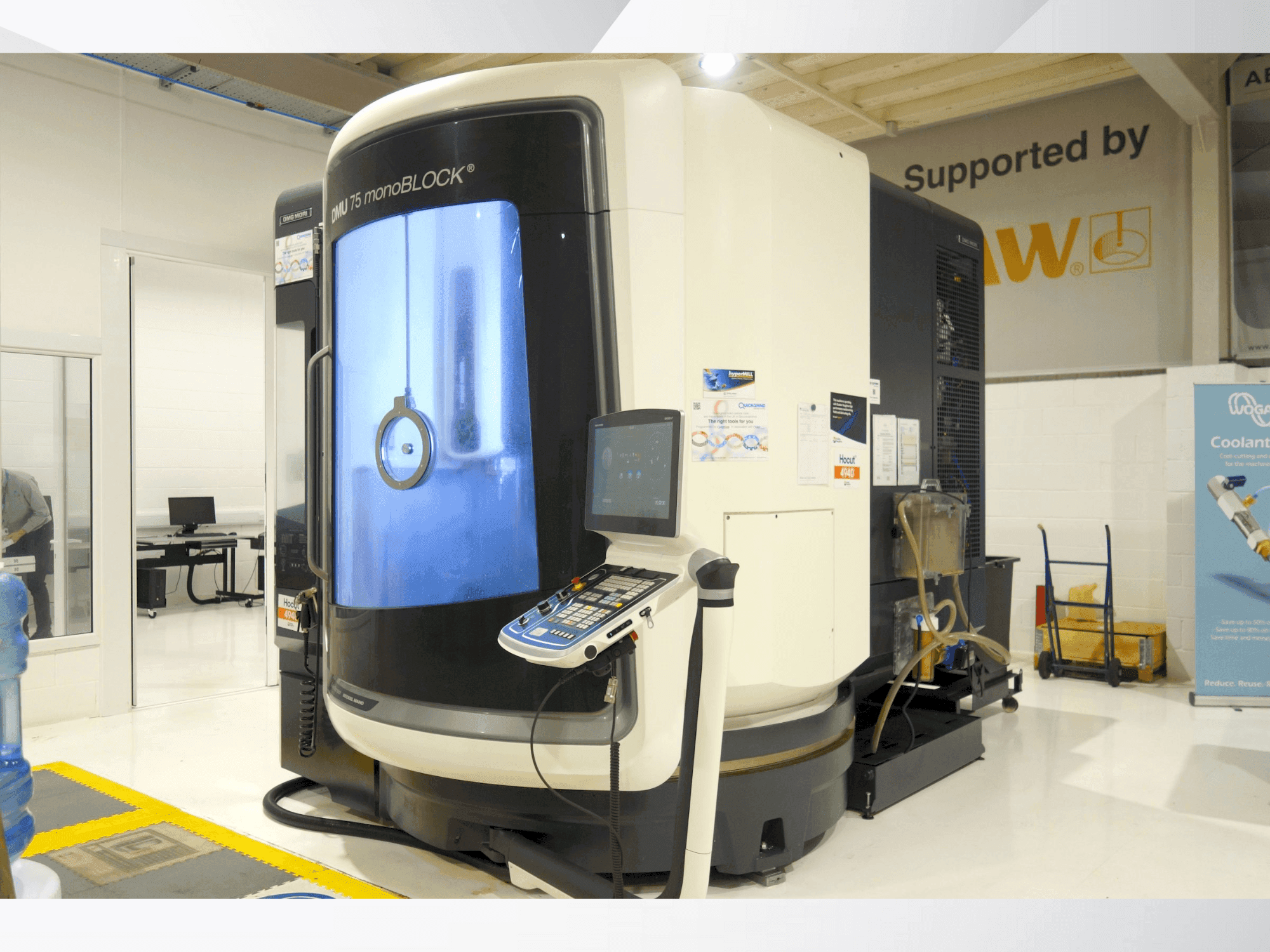 Vue de face de la machine DMG MORI DMU 75 Monoblock