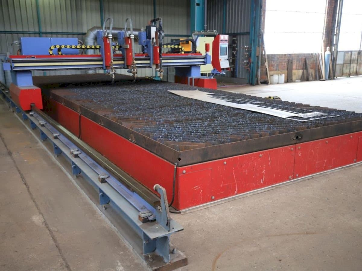 Vue de face de la machine SATO LS 3500