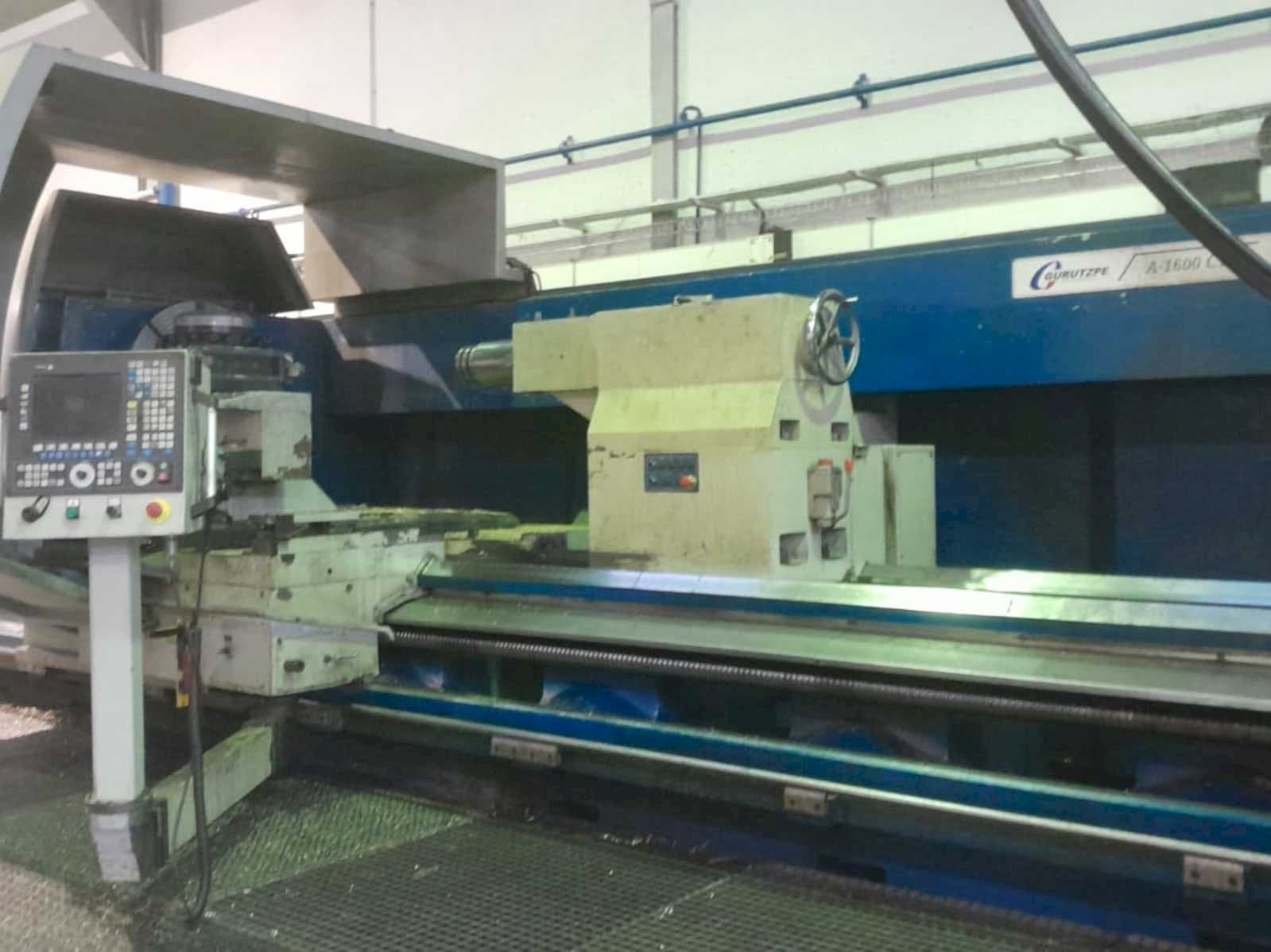Vue de face de la machine Gurutzpe A-1600 CNC