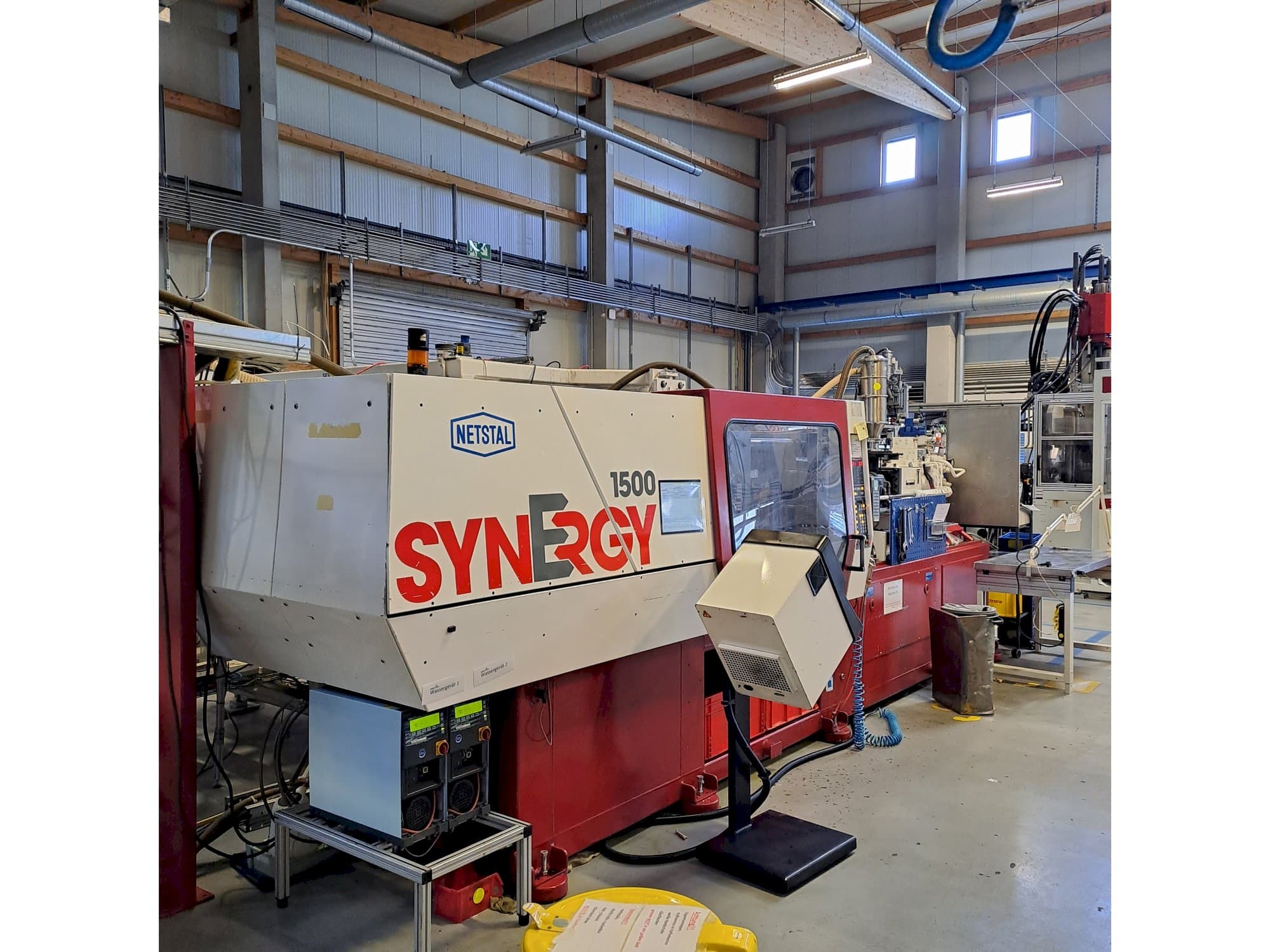 Vue de face de la machine Netstal S 1500 - 460