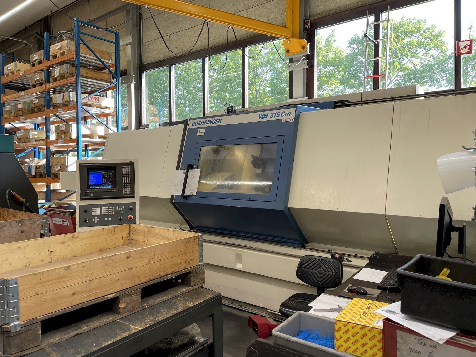 Vue de face de la machine BOEHRINGER VDF 315 CM