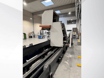 Vue de face de la machine Elumatec SBZ 130