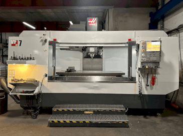 Vue de face de la machine HAAS VF-7/40