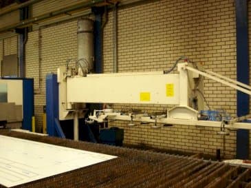 Vue de face de la machine TRUMPF Loadmaster