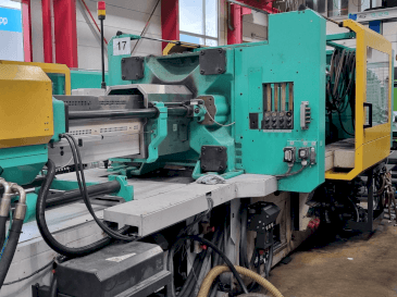 Vue de face de la machine Arburg 630 S 2500-1300 ECO