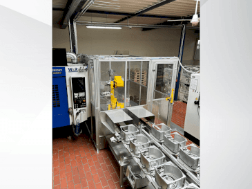 Vue de face de la machine FANUC M710 iC 70