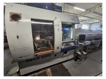 Vue de face de la machine Tornos Deco 26