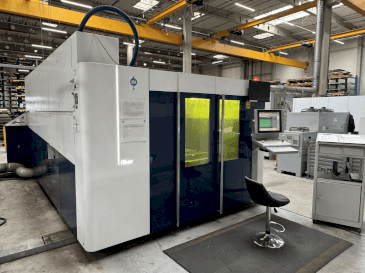 Vue de face de la machine TRUMPF TruLaser 5030 Fiber