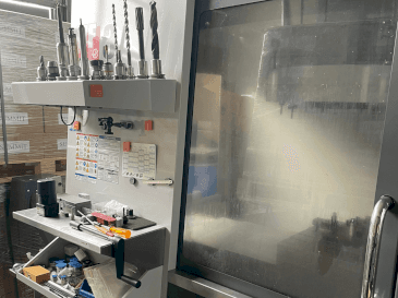 Vue de face de la machine HAAS VF-3