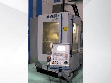 Vue de face de la machine MIKRON UCP 600