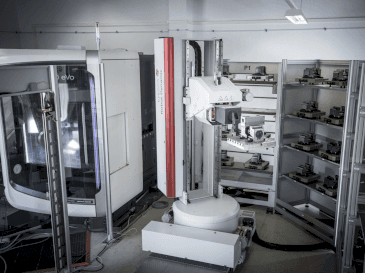 Vue de face de la machine DMG MORI DMU 60 EVO