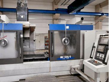Vue de face de la machine STAMA MC 535