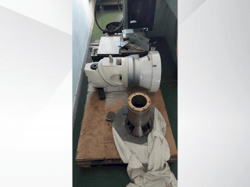 Vue de face de la machine MICROCUT HBM-4