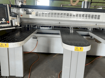 Vue de face de la machine SELCO WN750