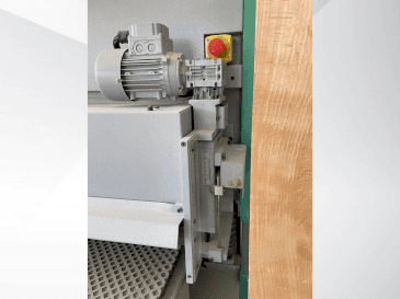 Vue de face de la machine Kundig Brilliant-3 1300mm-RRPd