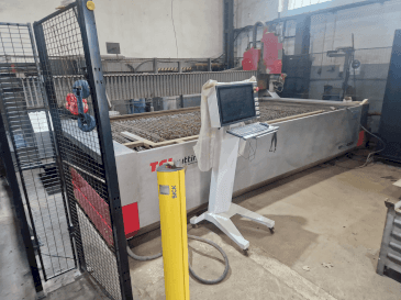 Vue de face de la machine TCI BP-C 4020 5X