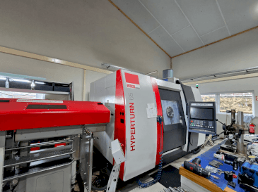 Vue de face de la machine EMCO HYPERTURN 65-1300 DUOTURN