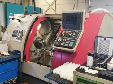 Vue de face de la machine Gildemeister CTX 400 S2