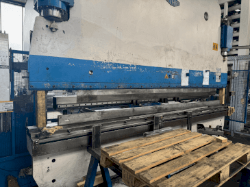 Vue de face de la machine EHT EHPS 15-40