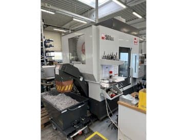 Vue de face de la machine HAAS UMC-500SS