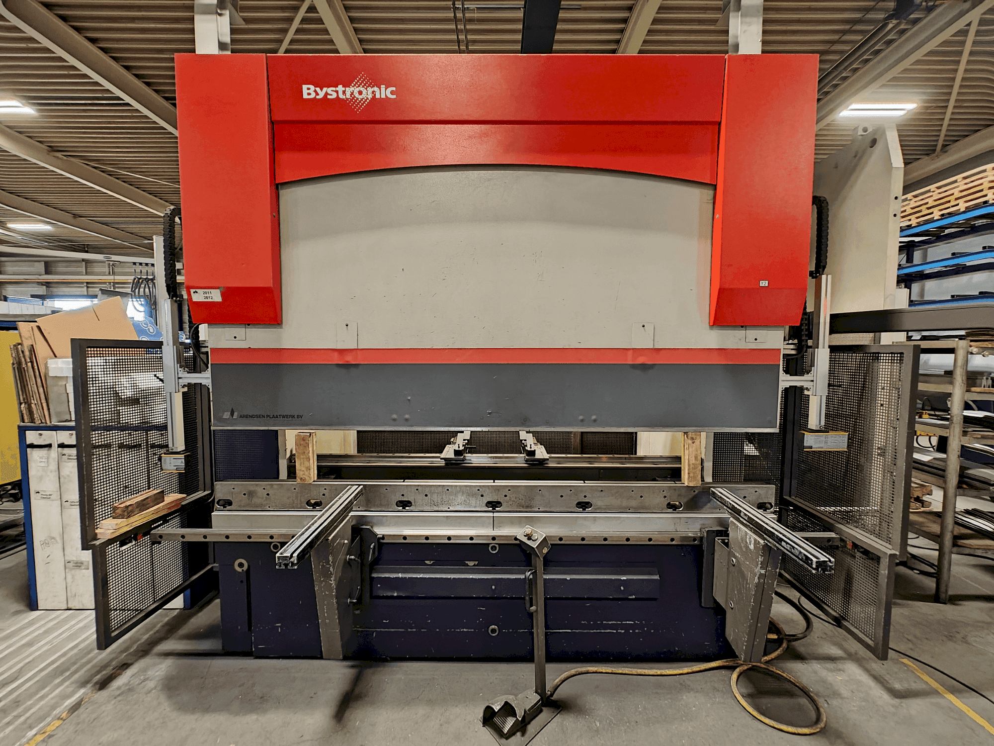 Vue de face de la machine Bystronic PR 100x3100