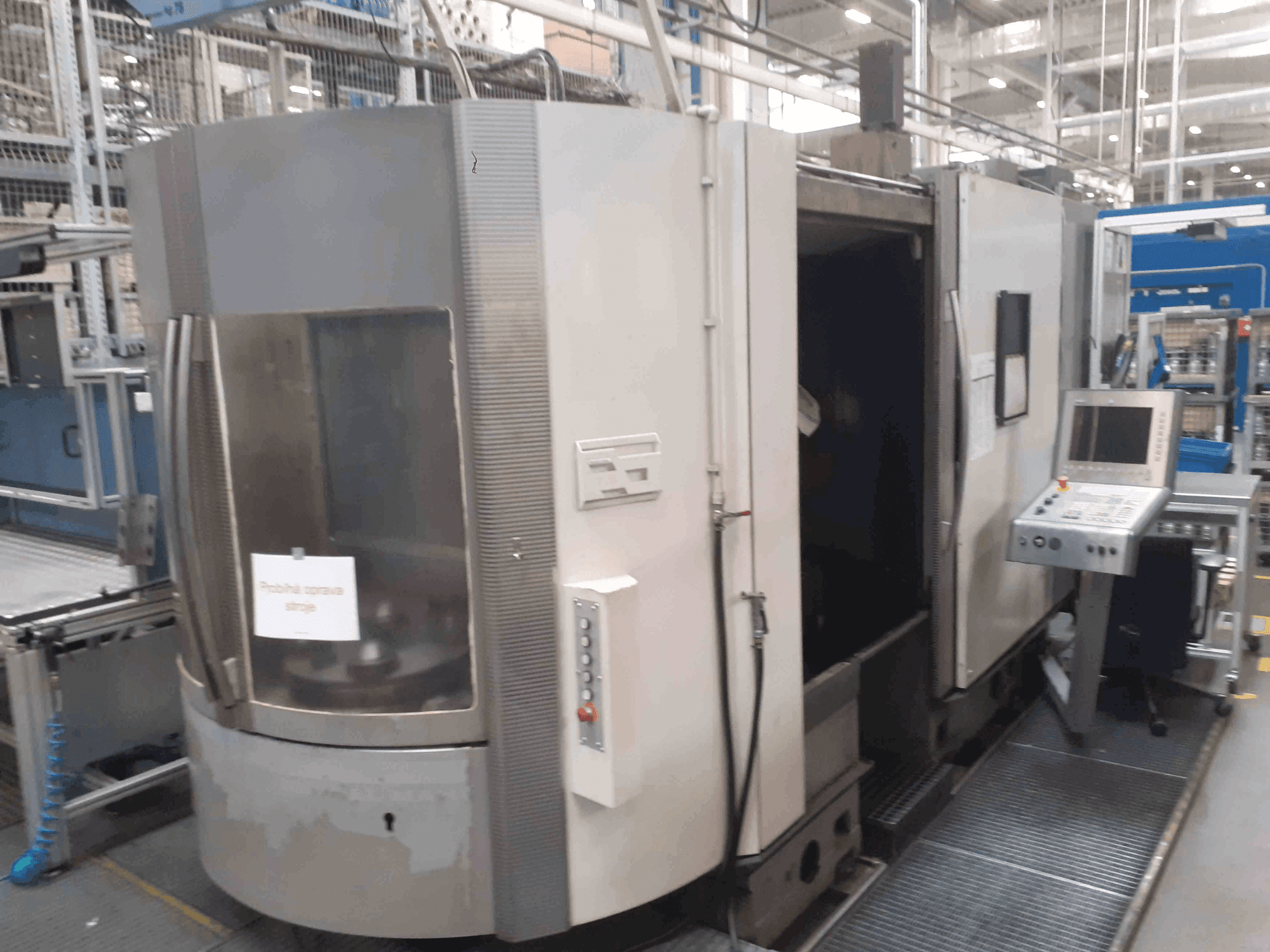 Vue de face de la machine DMG DECKEL MAHO DMC 80H