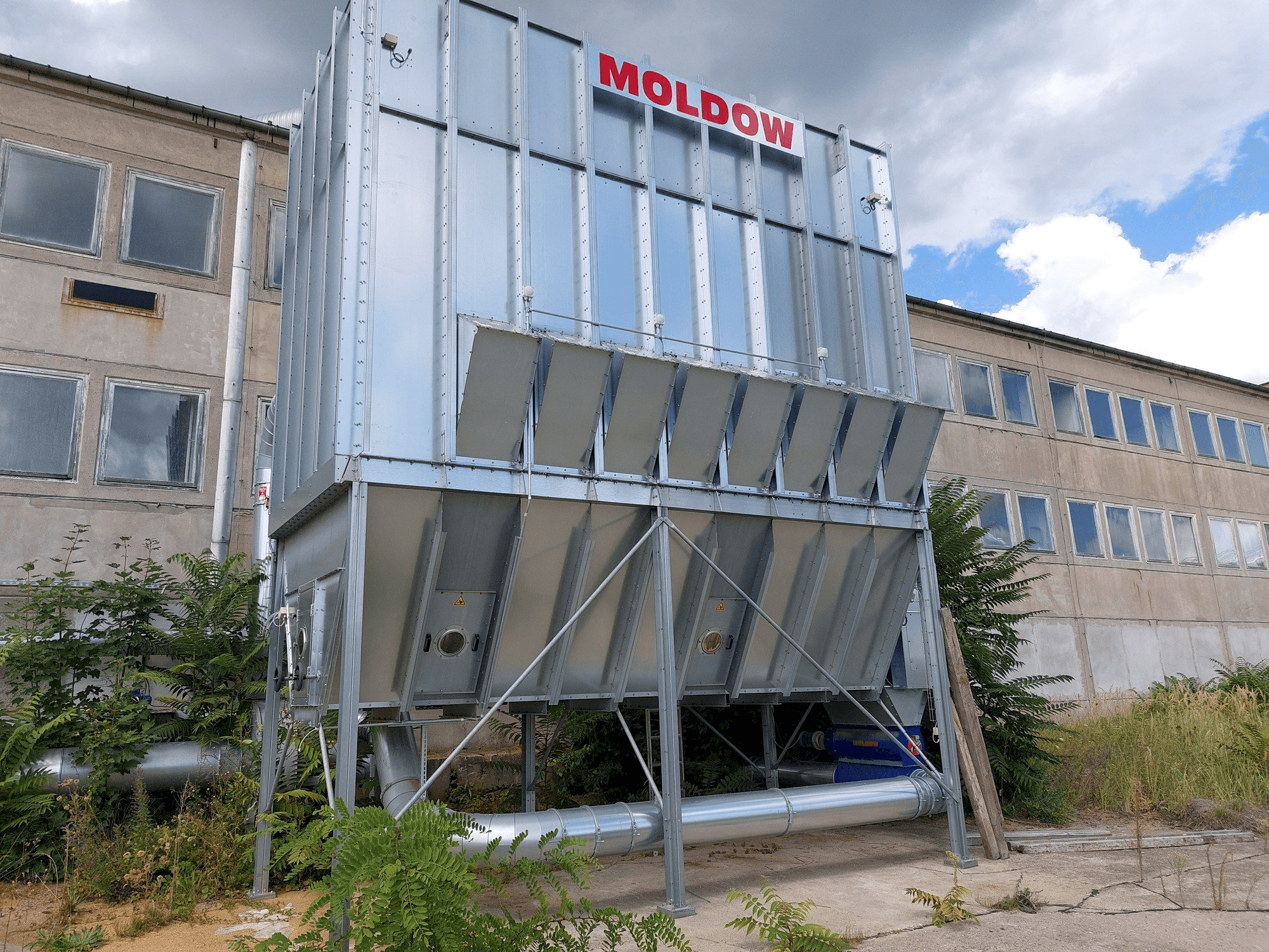 Vue de face de la machine MOLDOW MHL Casing EXP