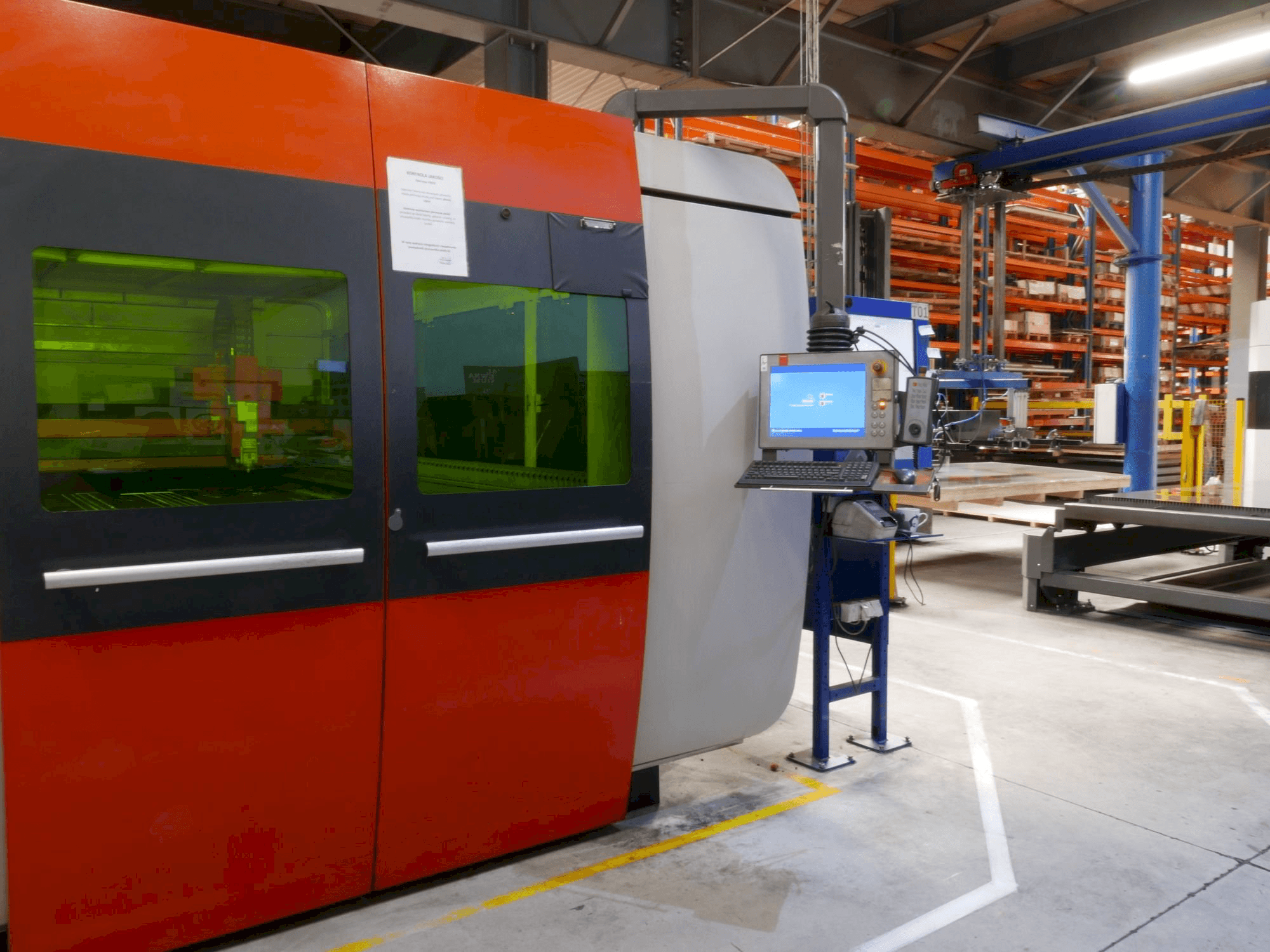 Vue de face de la machine Bystronic BySprint Fiber 3015